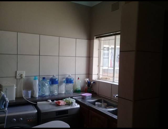3 BEDROOM HOUSE SOLD IN SINOVILLE